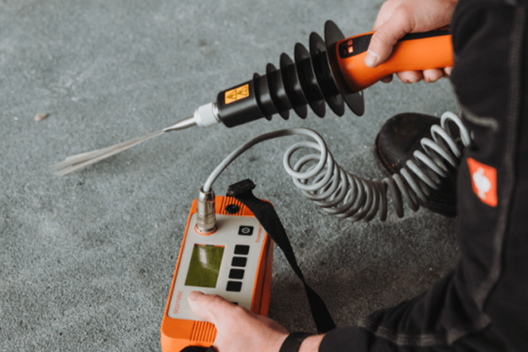 Bild mit Dichtigkeitsprüfungsmessgerät