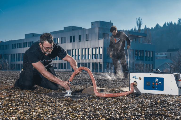 Bild mit Leckortung auf Flachdach